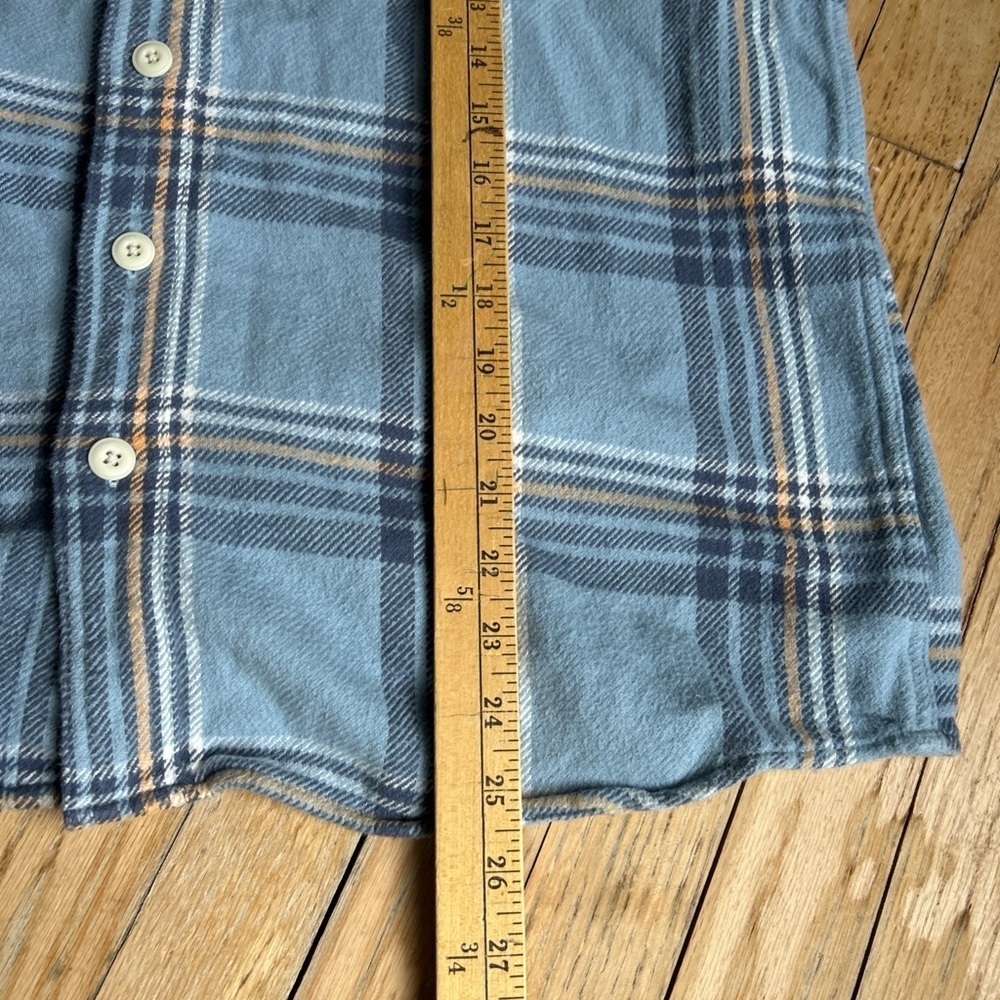 American Eagle Women’s Light Blue Plaid Relaxed Fit Button Up Shacket Medium - Picture 5 of 5